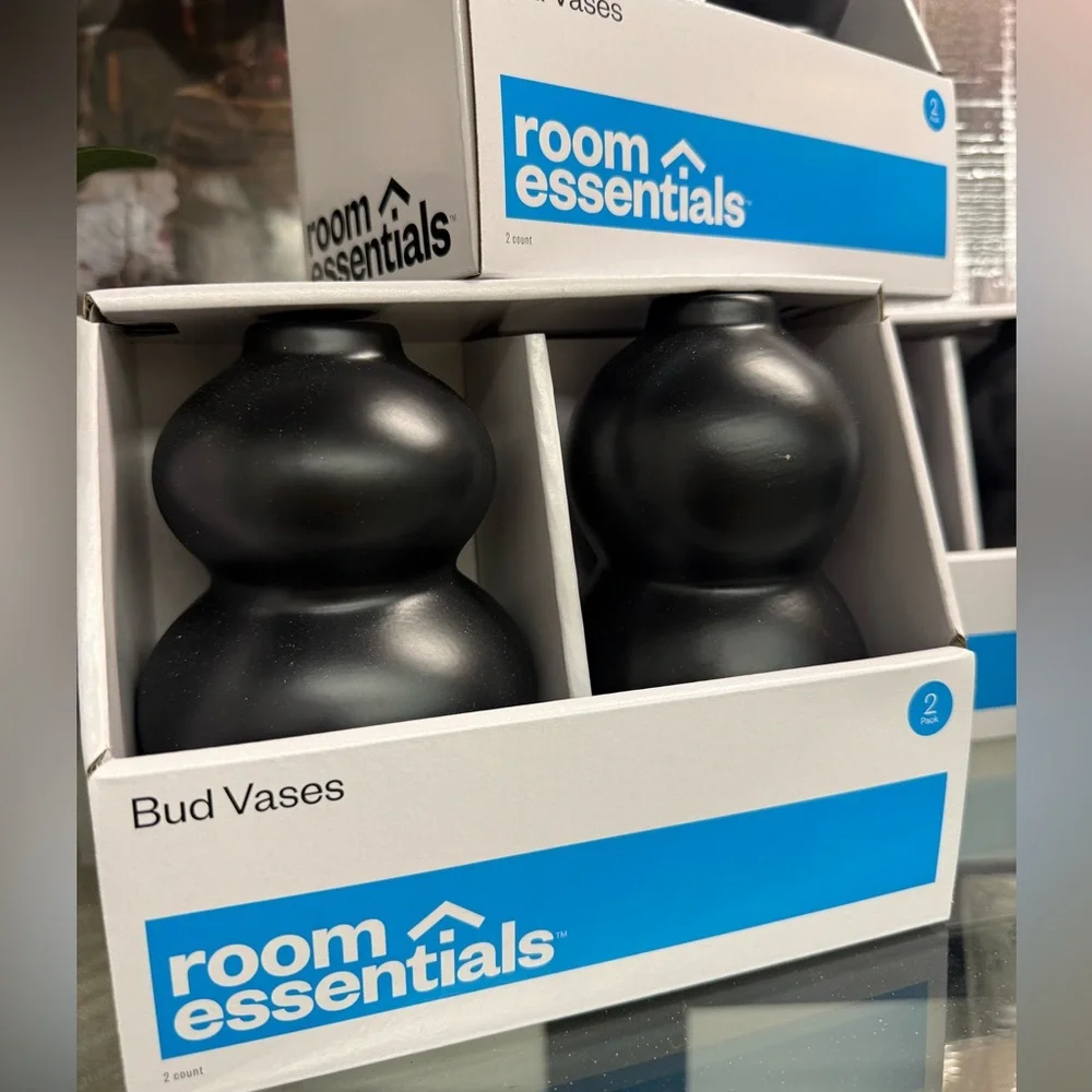 Set of 2 black Bud vases- Room Essentials - Picture 5 of 5